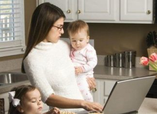 Trabalhar em casa depois da maternidade: alegrias e agonias