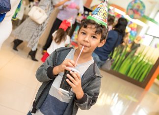 Aniversário no cinema: Théo faz 7 anos Cinepolis Théo